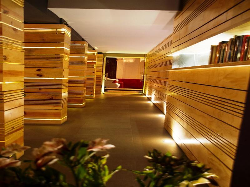 Hotel Helverica Сан-Кристобаль-де-Ла-Касас Экстерьер фото